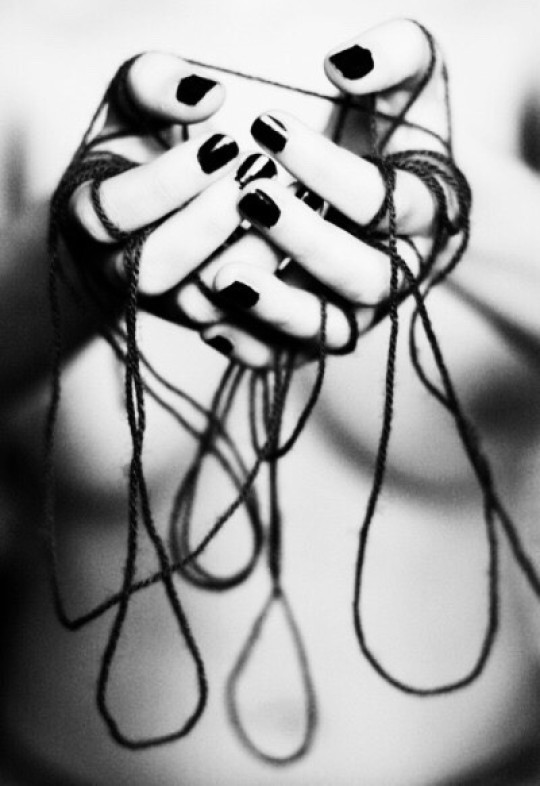Lear's fingers bound